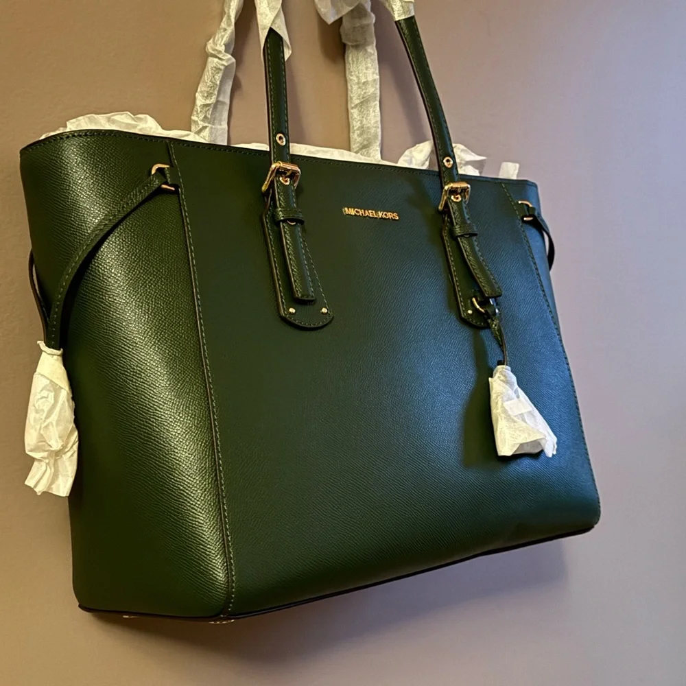 Michael Kors Voyager Tote - Picture 3 of 8